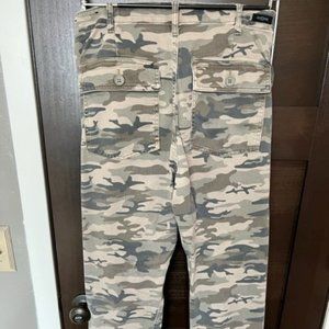 Liverpool Camouflage Cargo Jean